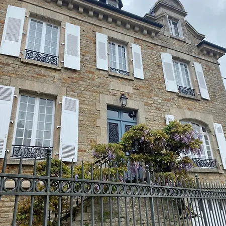 Le 14 St Michel Bed & Breakfast 2*