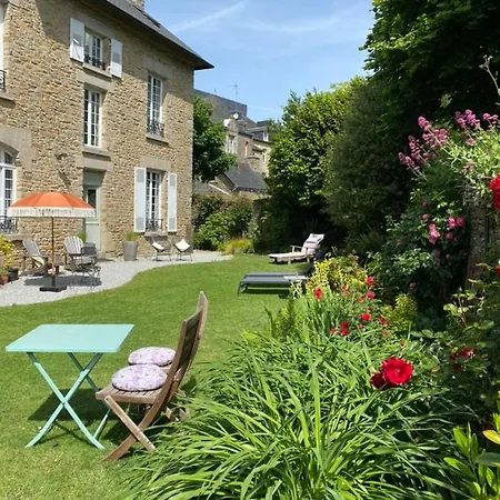 Le 14 St Michel Bed & Breakfast Josselin